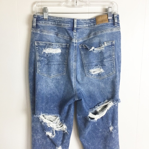 America Eagle Distressed Stretch Mom Jeans Size 8 - Picture 4 of 5